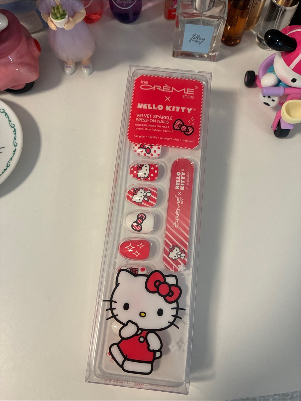NWB Hello Kitty Red and White Velvet Sparkle Press-On Nail Set of 24